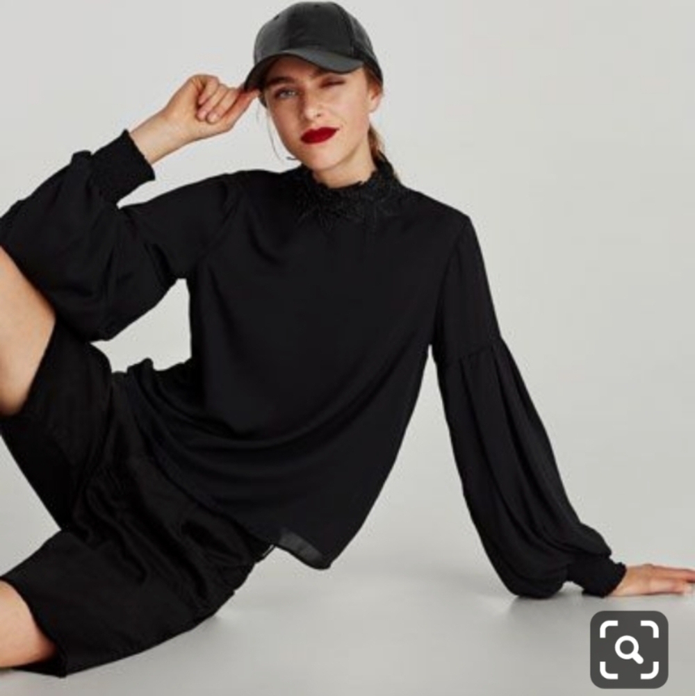 Zara Blouse Lace Collar puff sleeves black Small c1